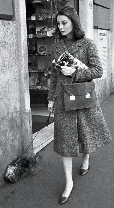 audrey hepburn street style.